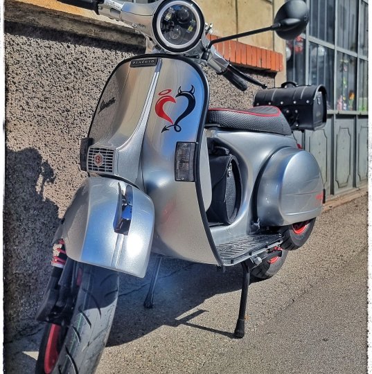 Vespa epoca, restauro e riparazioni